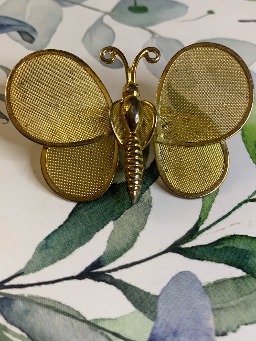 Vintage Movable Gold Tonr Mesh Butterfly Decorative Brooch